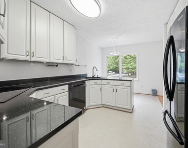 2242 Cartwright Place - Photo Thumbnail 27
