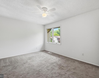 2242 Cartwright Place - Photo Thumbnail 35