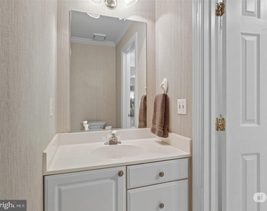 7441 Heatherfield Lane - Photo Thumbnail 4