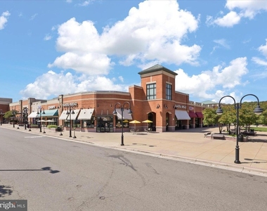 7441 Heatherfield Lane - Photo Thumbnail 22