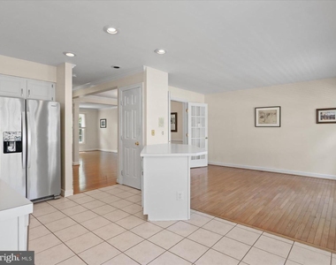 7441 Heatherfield Lane - Photo Thumbnail 11