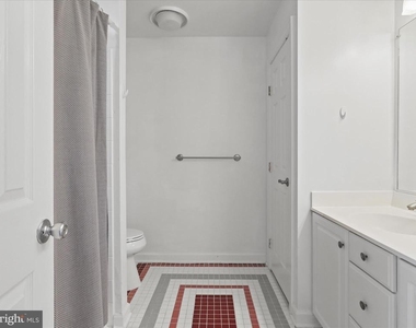 7441 Heatherfield Lane - Photo Thumbnail 15