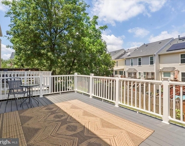 7441 Heatherfield Lane - Photo Thumbnail 12