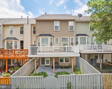 7441 Heatherfield Lane - Photo Thumbnail 21