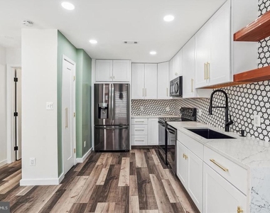 6010 Sunset Ridge Court - Photo Thumbnail 10