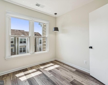 6010 Sunset Ridge Court - Photo Thumbnail 21