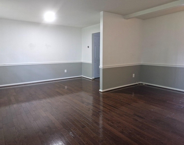 7437 Jayhawk Street - Photo Thumbnail 4