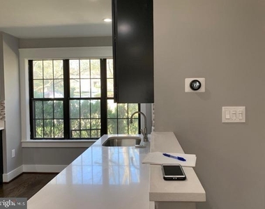 10203 Scarborough Commons Court - Photo Thumbnail 5