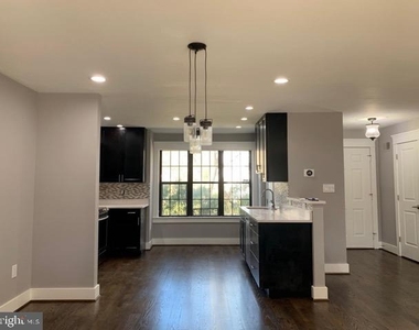 10203 Scarborough Commons Court - Photo Thumbnail 1