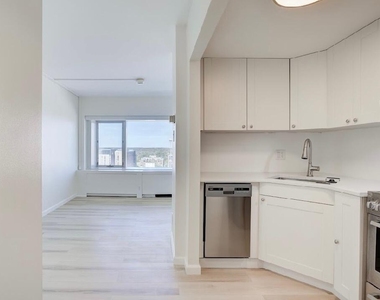 555 E William Street - Photo Thumbnail 17
