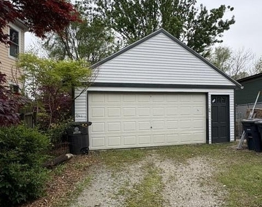 213 W Summit Street - Photo Thumbnail 1