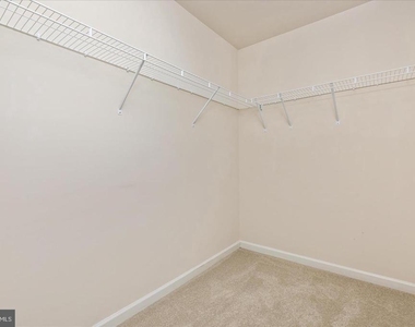 109 Splendor Garden Way - Photo Thumbnail 29