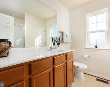 109 Splendor Garden Way - Photo Thumbnail 30
