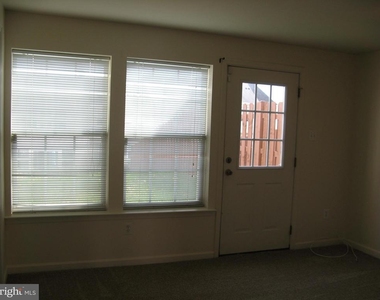 108 Monticello Square - Photo Thumbnail 3