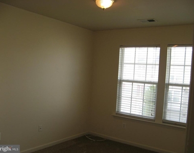 108 Monticello Square - Photo Thumbnail 16