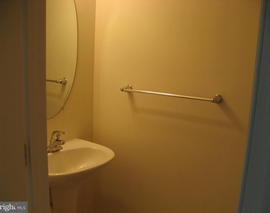 108 Monticello Square - Photo Thumbnail 11