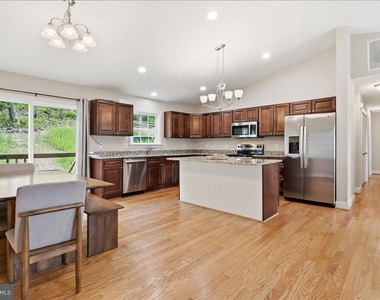 1617 Tomahawk Trail - Photo Thumbnail 7