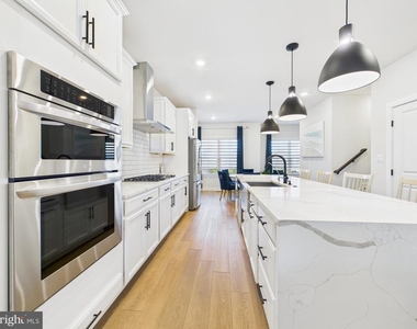 3711 Mayors Way - Photo Thumbnail 12