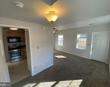 1115 Winchester Street - Photo Thumbnail 6
