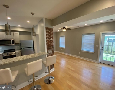 1115 Winchester Street - Photo Thumbnail 5