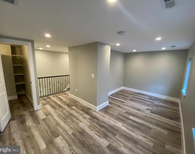 1115 Winchester Street - Photo Thumbnail 13