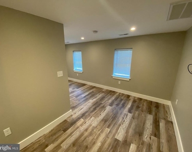 1115 Winchester Street - Photo Thumbnail 12