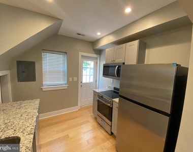 1115 Winchester Street - Photo Thumbnail 6
