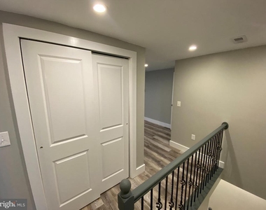 1115 Winchester Street - Photo Thumbnail 11