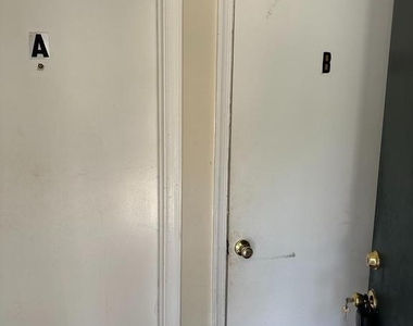 1605 Apt. B Charles Street - Photo Thumbnail 13