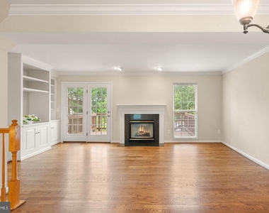 917 Rolfe Place - Photo Thumbnail 16