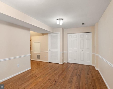 917 Rolfe Place - Photo Thumbnail 47