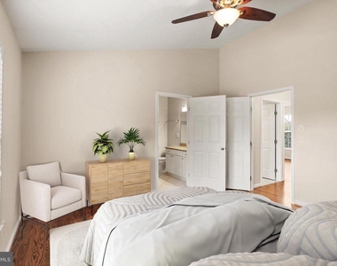 917 Rolfe Place - Photo Thumbnail 6