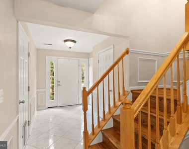 917 Rolfe Place - Photo Thumbnail 14