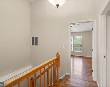 917 Rolfe Place - Photo Thumbnail 33