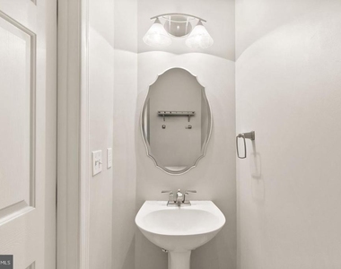917 Rolfe Place - Photo Thumbnail 51