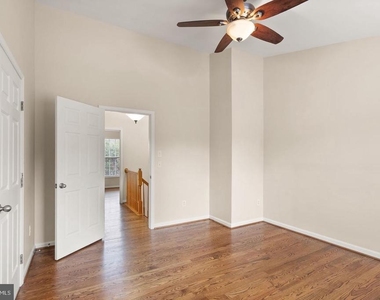 917 Rolfe Place - Photo Thumbnail 35