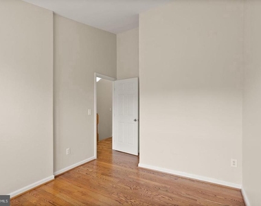 917 Rolfe Place - Photo Thumbnail 41