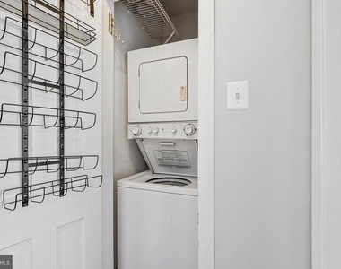 1808 W Abingdon Drive - Photo Thumbnail 13