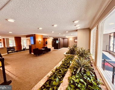 2500 N Van Dorn Street N - Photo Thumbnail 3