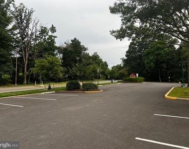2500 N Van Dorn Street N - Photo Thumbnail 20