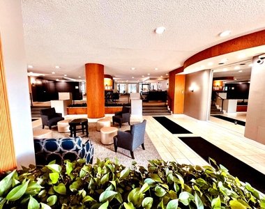2500 N Van Dorn Street N - Photo Thumbnail 2