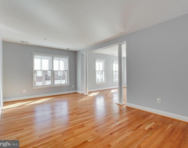 25 Alexander Street - Photo Thumbnail 10