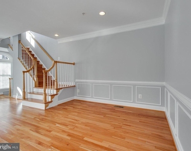 25 Alexander Street - Photo Thumbnail 7
