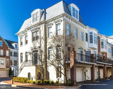 25 Alexander Street - Photo Thumbnail 2