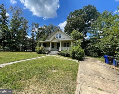 3017 3rd Street N - Photo Thumbnail 1