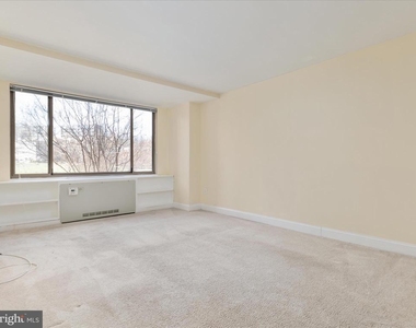 1111 Arlington Boulevard - Photo Thumbnail 3