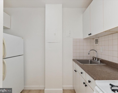 1111 Arlington Boulevard - Photo Thumbnail 5