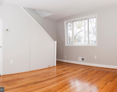 5627 8th Street S - Photo Thumbnail 2