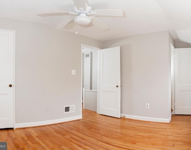5627 8th Street S - Photo Thumbnail 13
