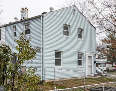 5627 8th Street S - Photo Thumbnail 1